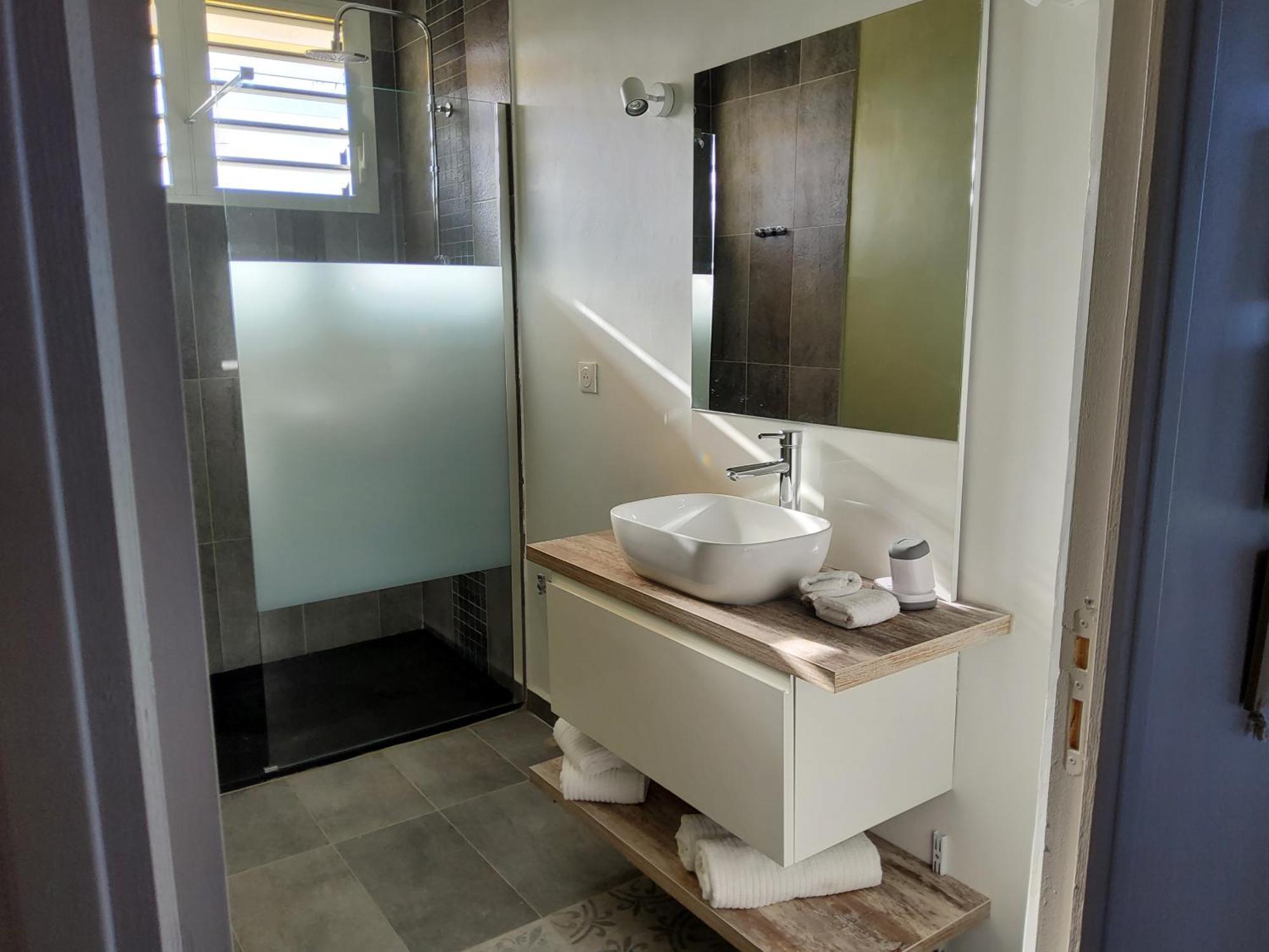 Appartement T1 Bis Joli Cocoon Saint-Benoît Buitenkant foto